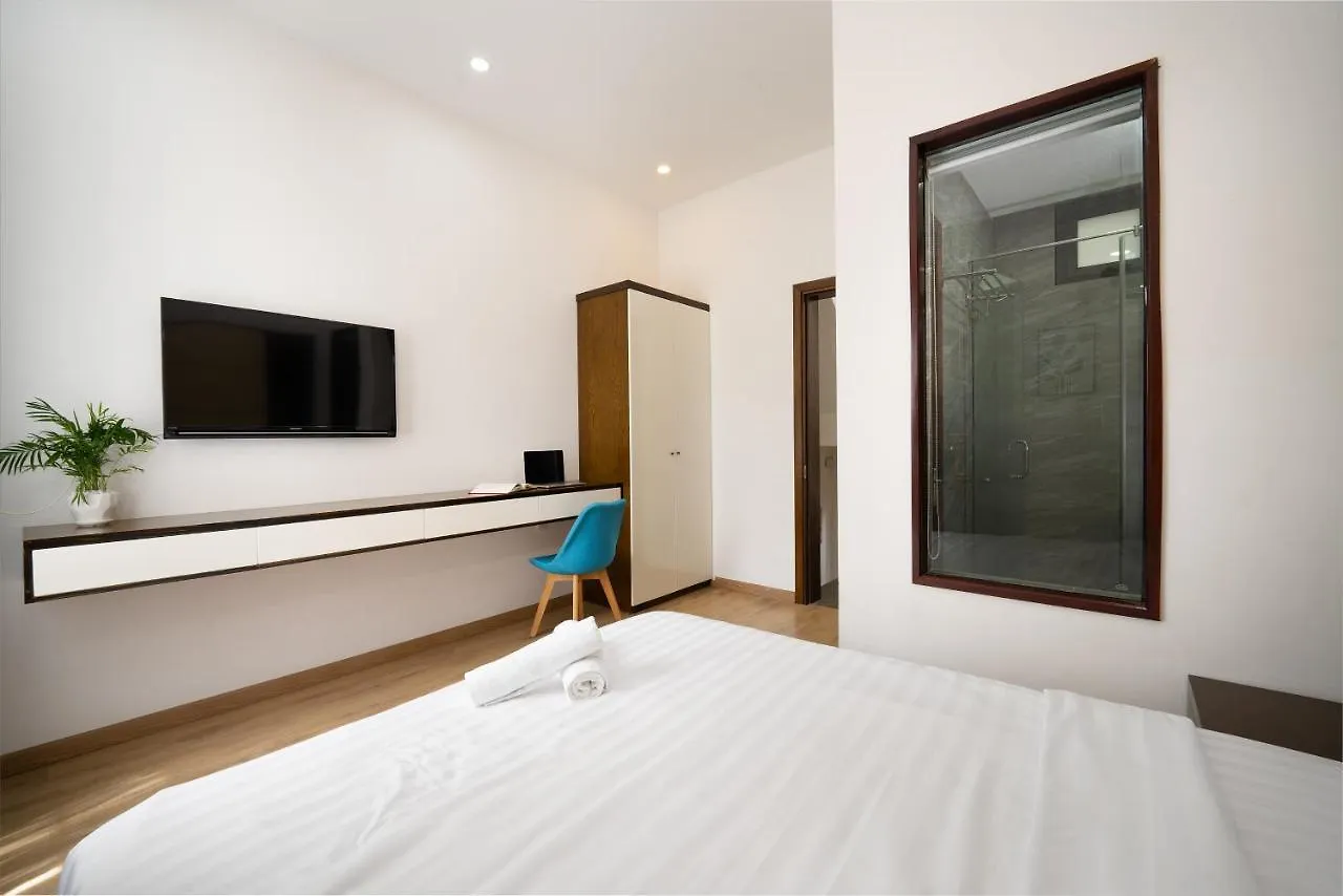 Sky House - 4Bedroom-Free Airport- My Khe Beach- 14 An Thuong 17 Da Nang Vietnam